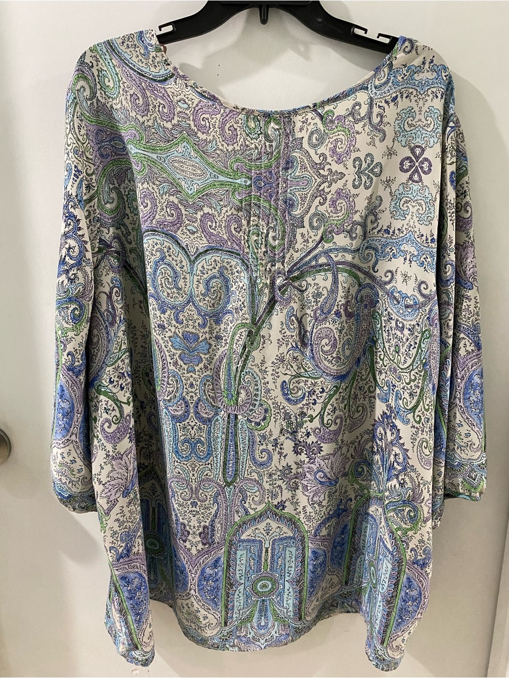 dressbarn Paisley V-Neck Blouse, size 3X - Picture 3 of 4